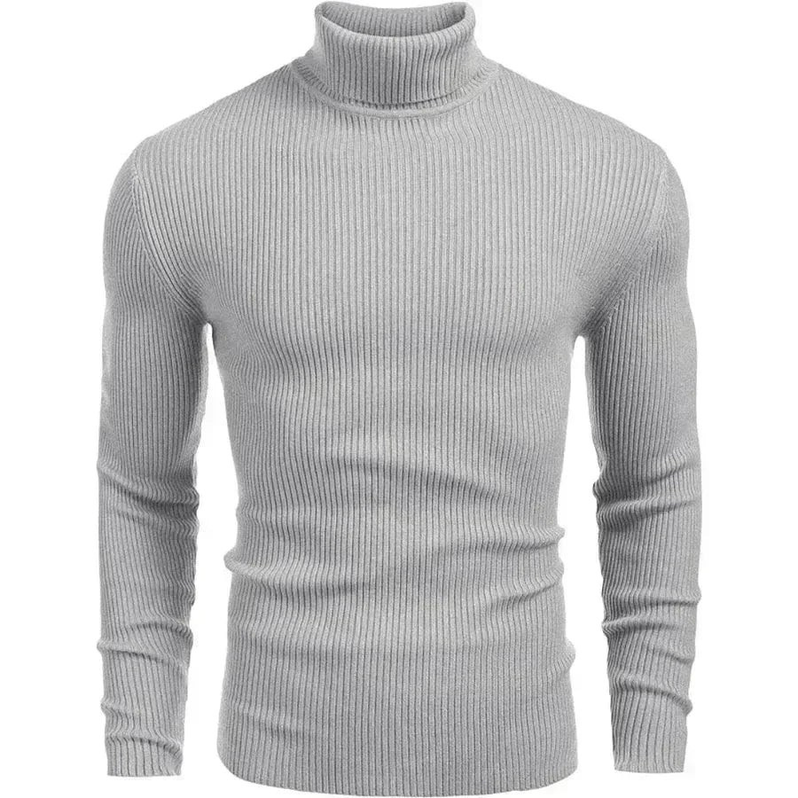 Klassischer Strickpullover mit Rollkragen